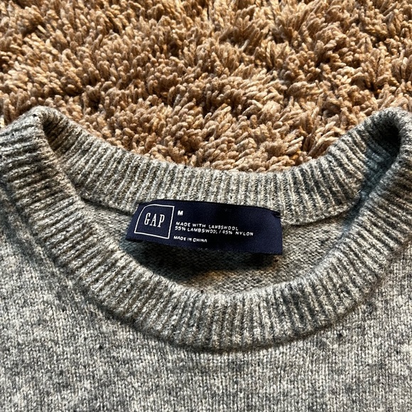 Men's Gray Sweater made of lamb wool - Picture 2 of 4